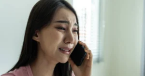Cô gái sốc khi nhận 58 tỷ từ cha chưa gặp sau 15 năm xa cách
