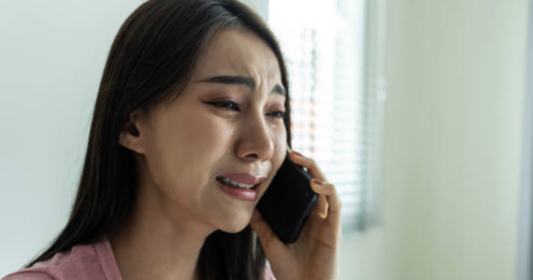 Cô gái sốc khi nhận 58 tỷ từ cha chưa gặp sau 15 năm xa cách